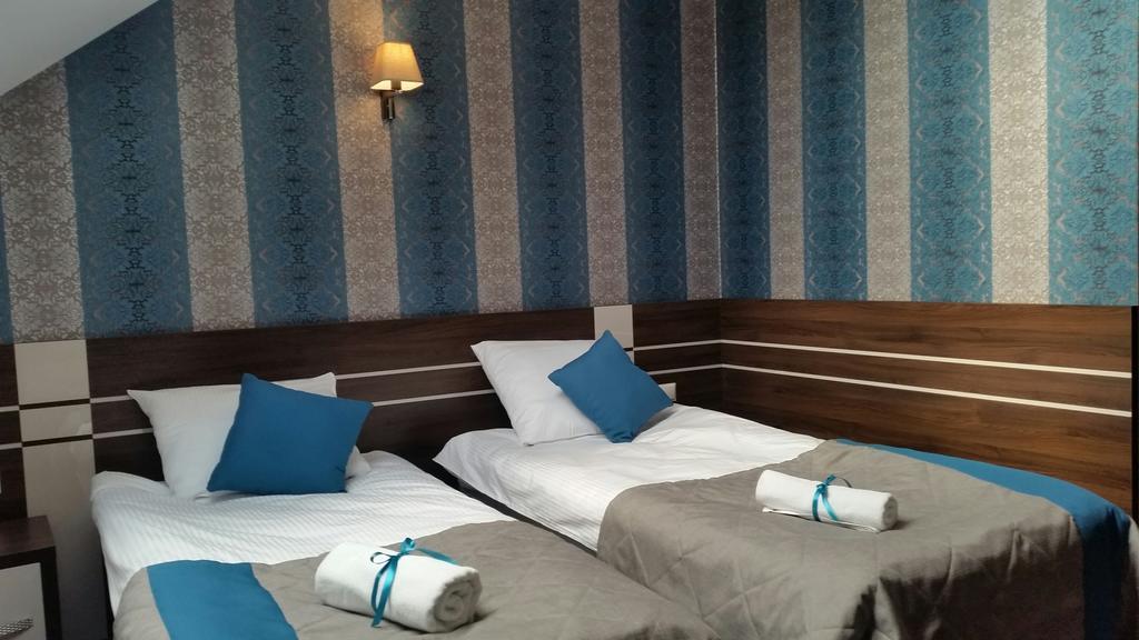 Hotel Impressa Niedrzwica Duża Habitación foto